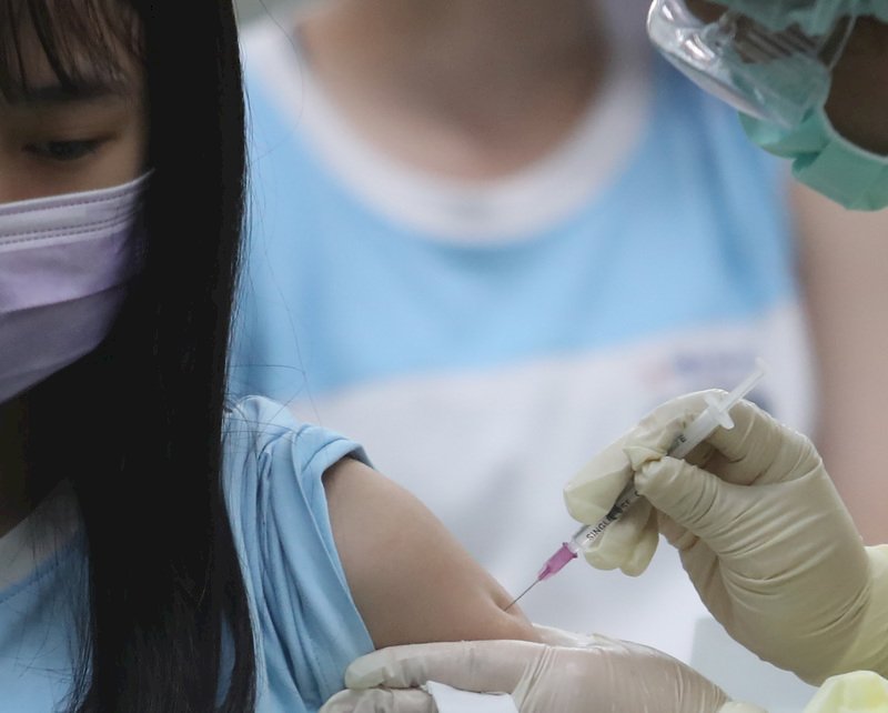 陳時中：BNT疫苗心肌炎疑慮 12至17歲第2劑暫緩施打