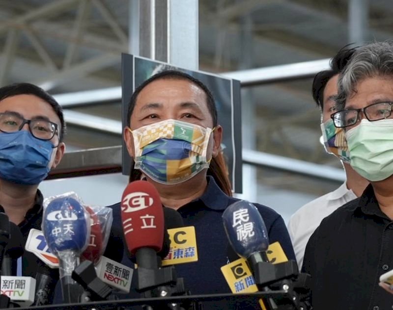 戶外戴口罩擬鬆綁  侯友宜：防疫優先、鬆綁其次
