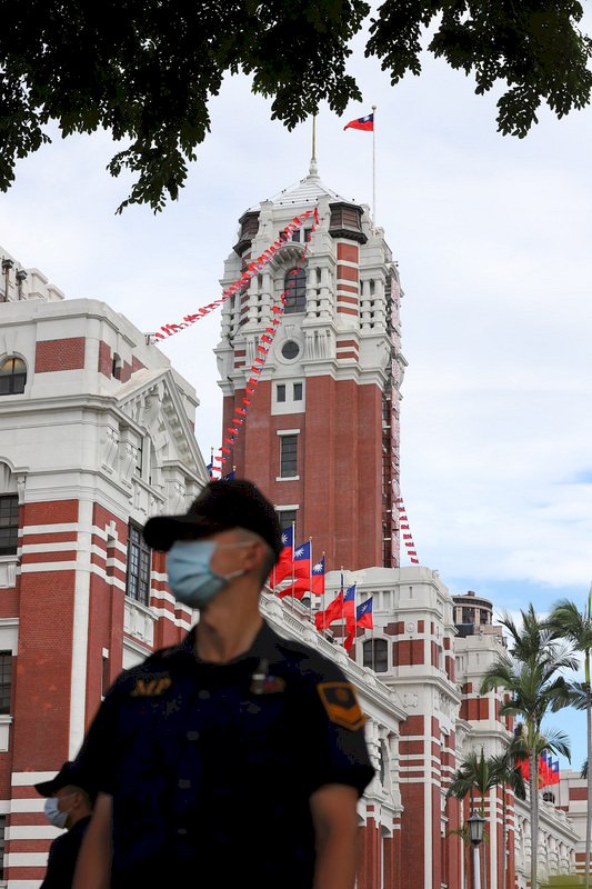 軍公教有望調薪  全教總籲建立制度化機制