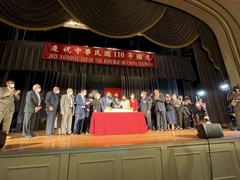 波士頓駐處國慶酒會  逾300人出席