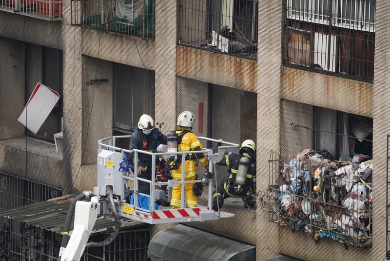 高雄城中城大火  消防局：命危人數恐破30人