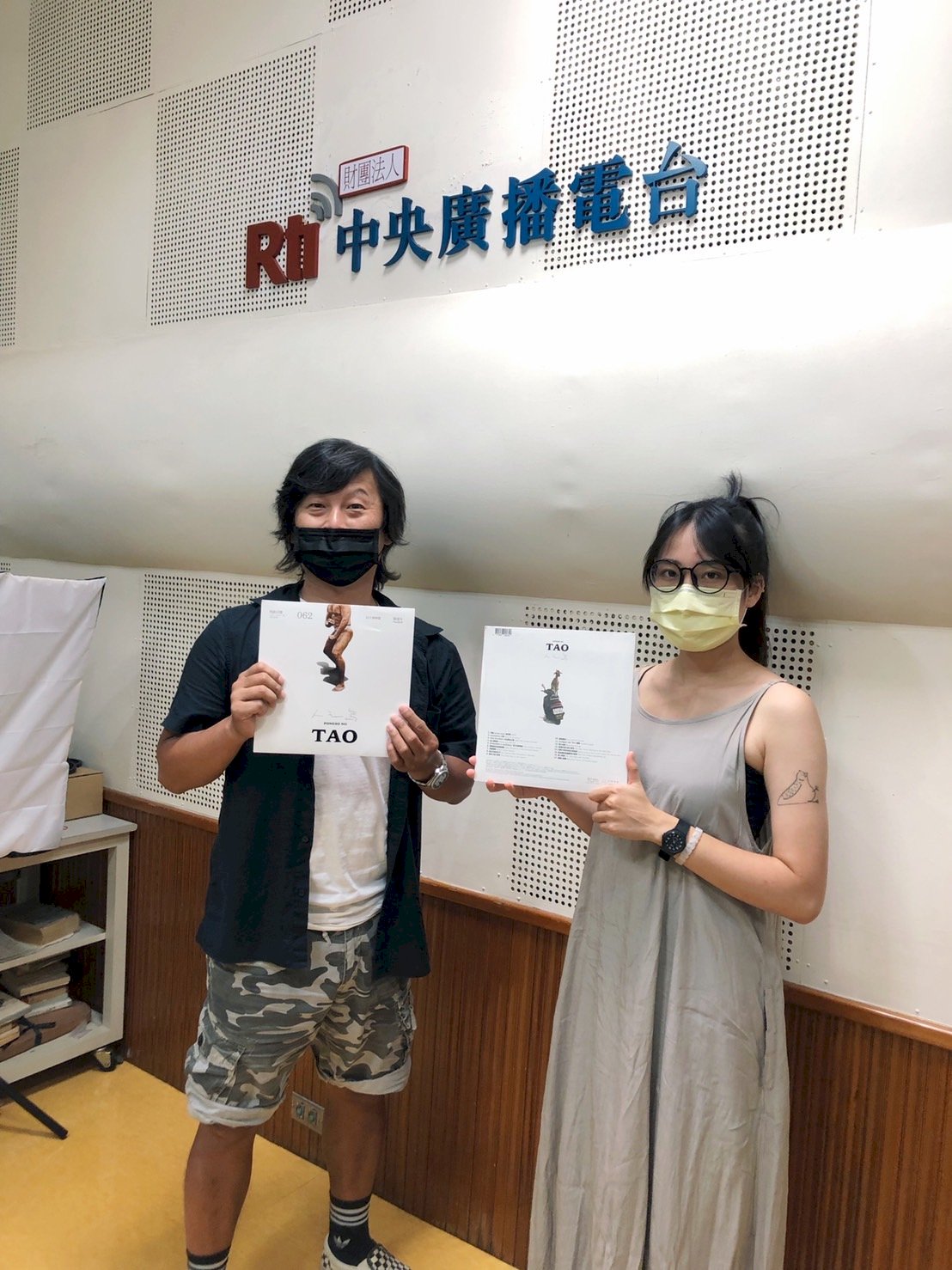 ［陳建年—人之島］製作團隊虎神與郁雅專訪
