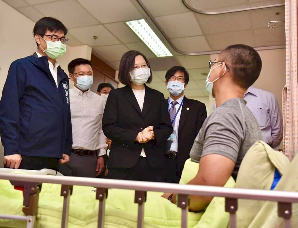 總統：中央地方合作 最快時間全面盤點老舊建築