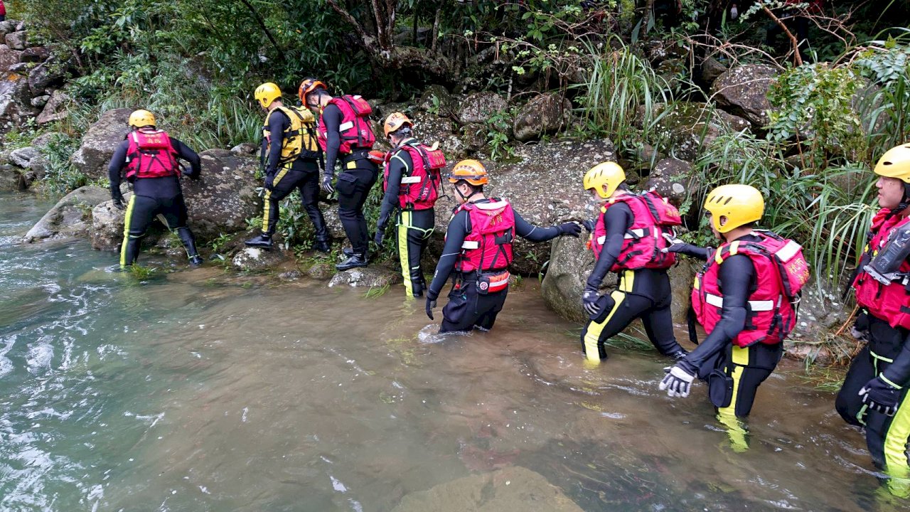 虎豹潭落水仍有2童失蹤 新北今動員309人沿河道全面搜救 (影音)