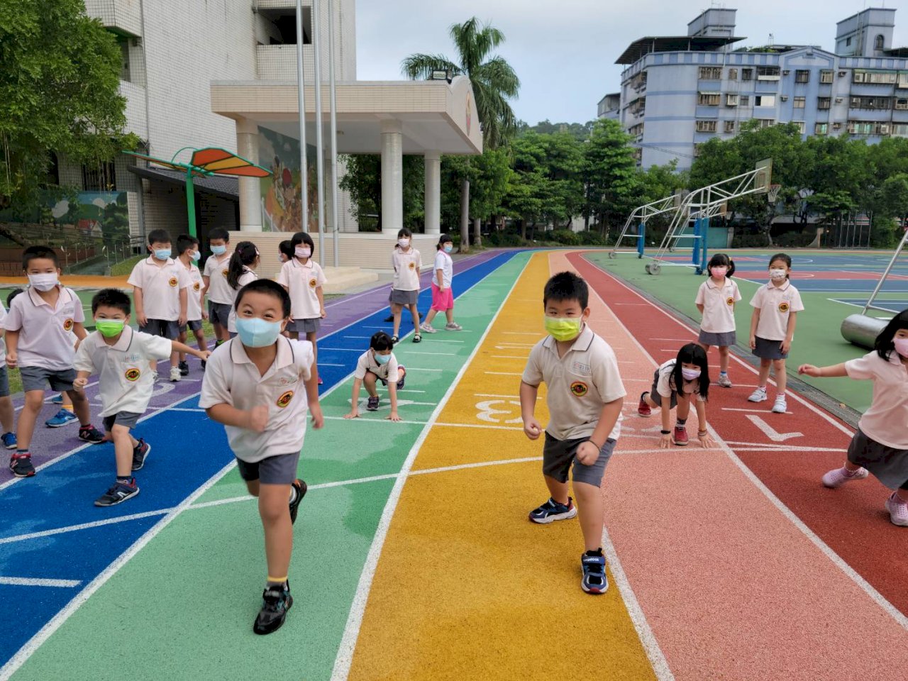 上體育課終於不用戴口罩 師生同感：重生解脫