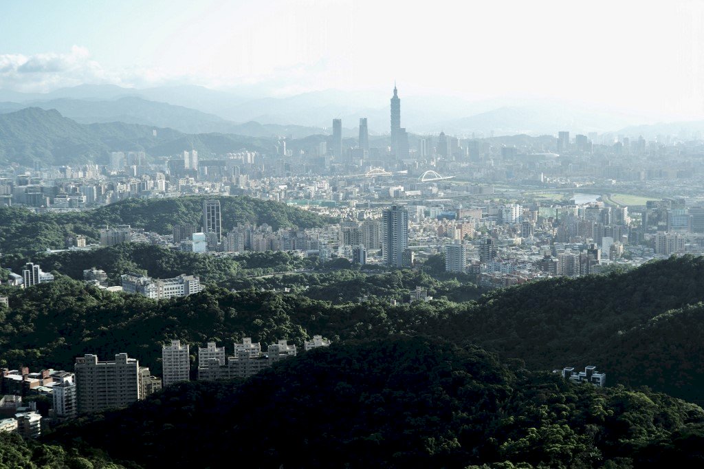 房市走出疫情陰霾  六都10月買賣移轉數創同期高