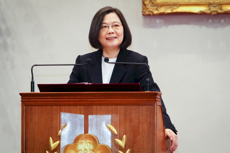 總統：努力提升醫療環境 讓民眾獲更好照顧