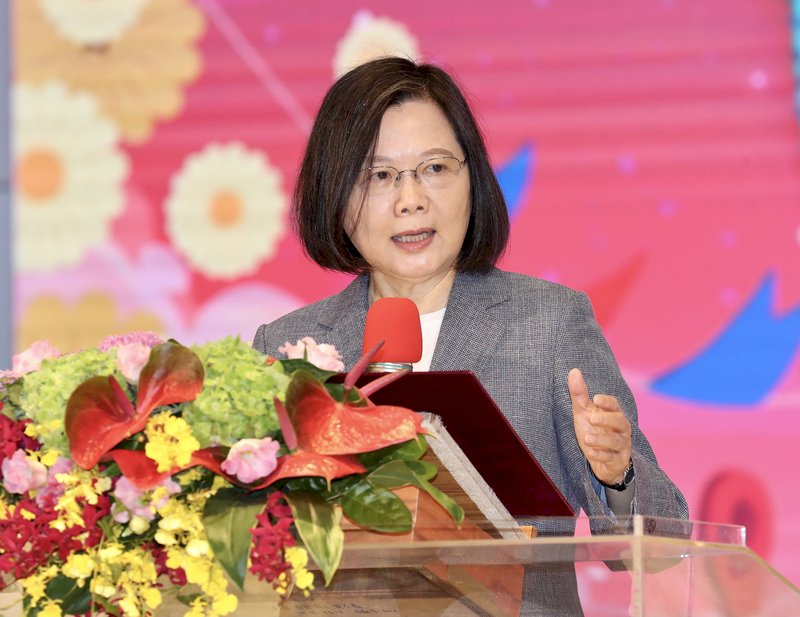 高中生問台灣做對了什麼事讓國際地位提升 蔡總統：我們挺住了