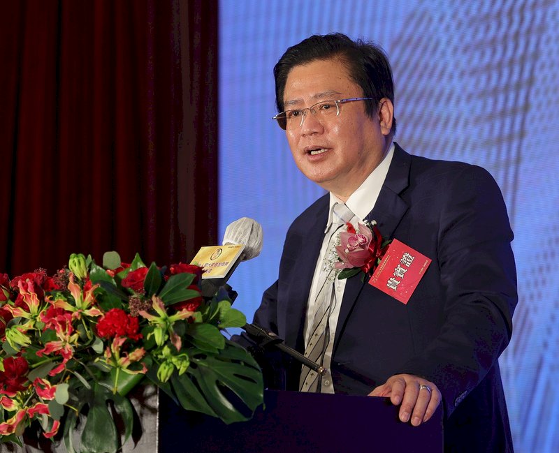 確診海嘯服務業績慘掉至少5成 商總提紓困撐過高原期