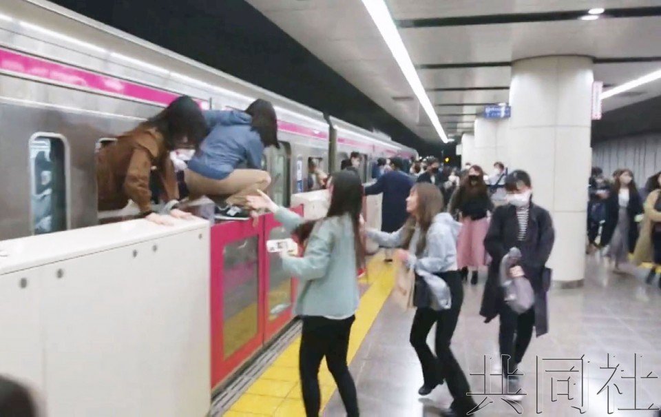 東京電車隨機砍人案  24歲凶嫌自稱「求死刑」