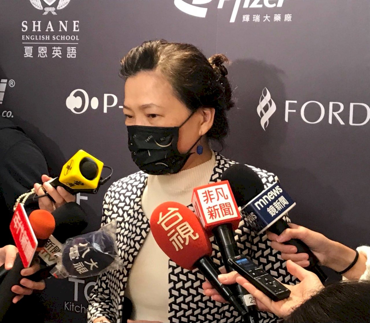2025年綠能佔比達不到2成 王美花：預計2026年10月達標