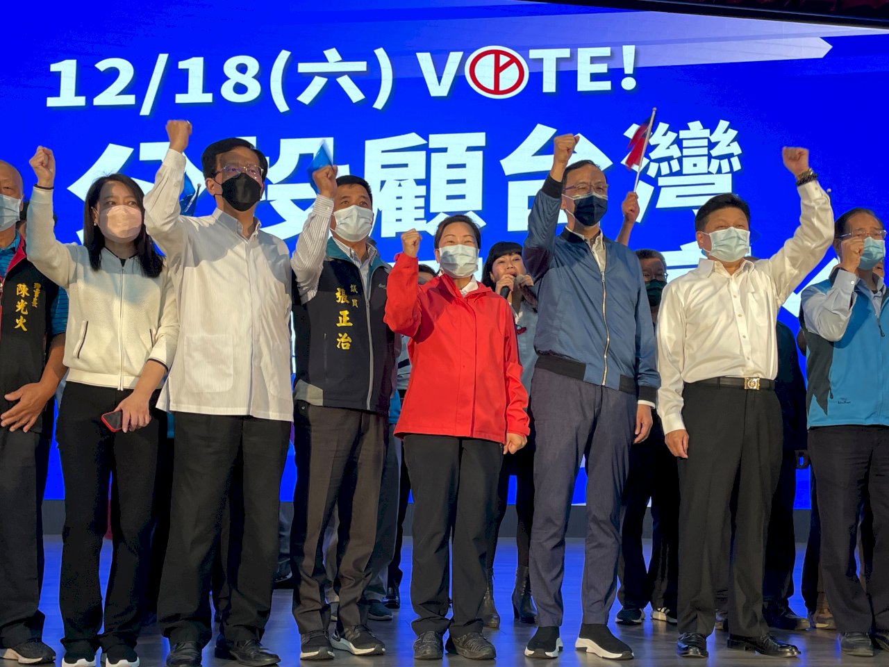 傅崐萁回黨雜音多 朱立倫：團結拚公投