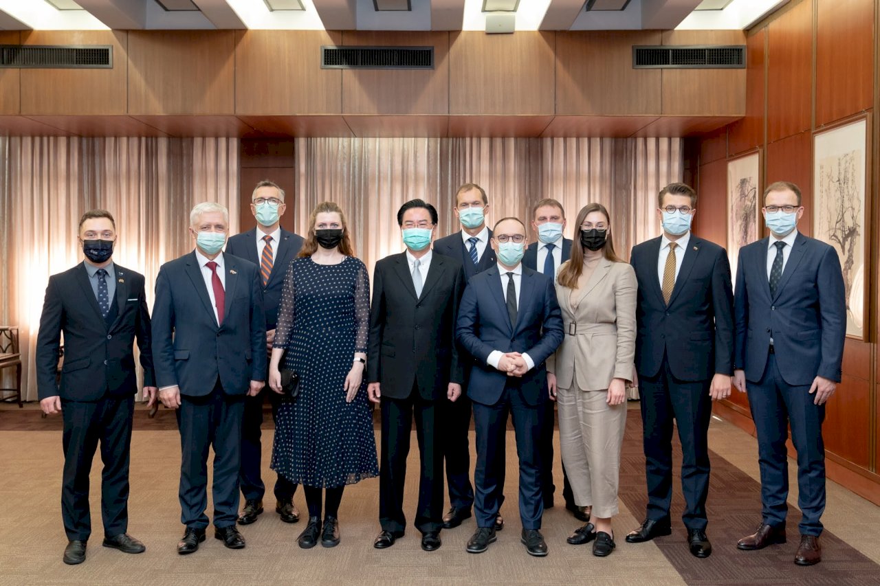 吳釗燮款宴波海三國議員訪團 盼攜手打造更有韌性民主國家