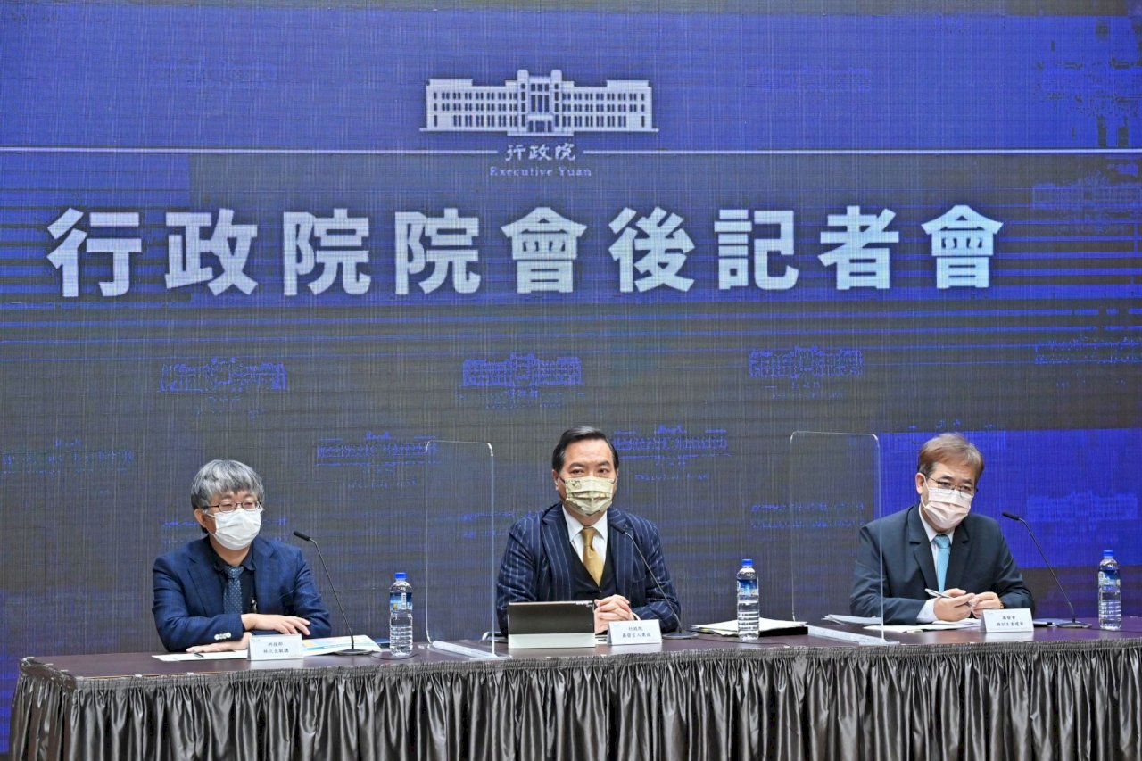 政院衝疫苗覆蓋率 擬推百貨賣場隨到隨打