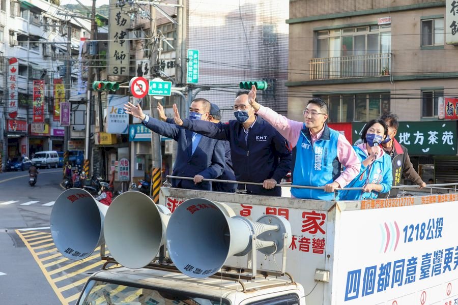 公投倒數最後一週 藍營出動戰車掃街拚選情