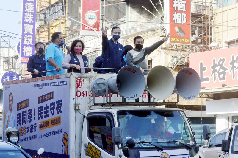 藍催票黃金週鎖定小家庭與青年族群 盼衝高中北部投票率