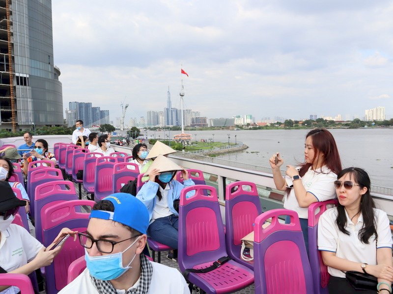 越南疫情肆虐兩年  胡志明市旅遊收入大減7成