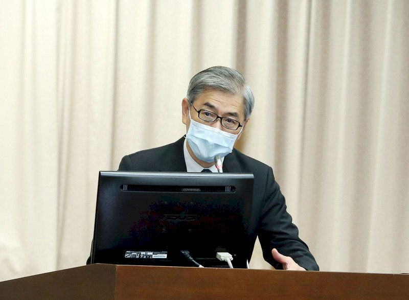不只「純網銀」「純網保」公司也要來了！黃天牧：營業模式一定要和實體不同