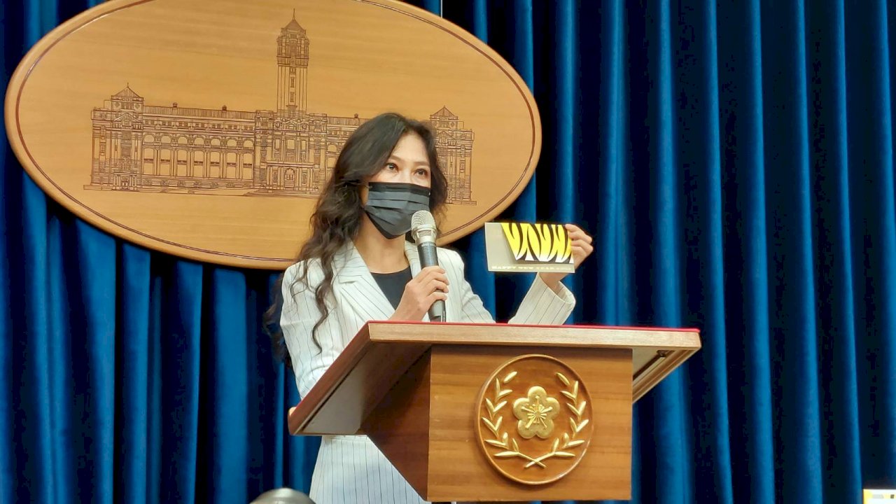 府發言人Kolas Yotaka疑涉不倫戀 請辭獲准