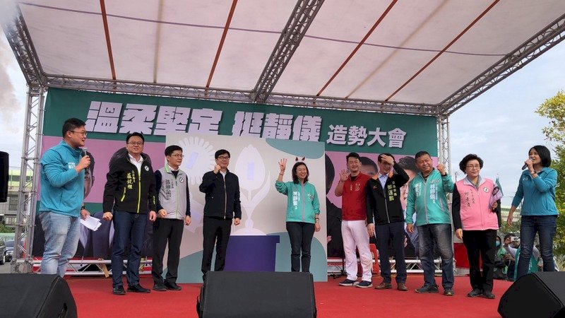 林靜儀喊話盧秀燕：應是台中市民的市長 顏家爭議要說明