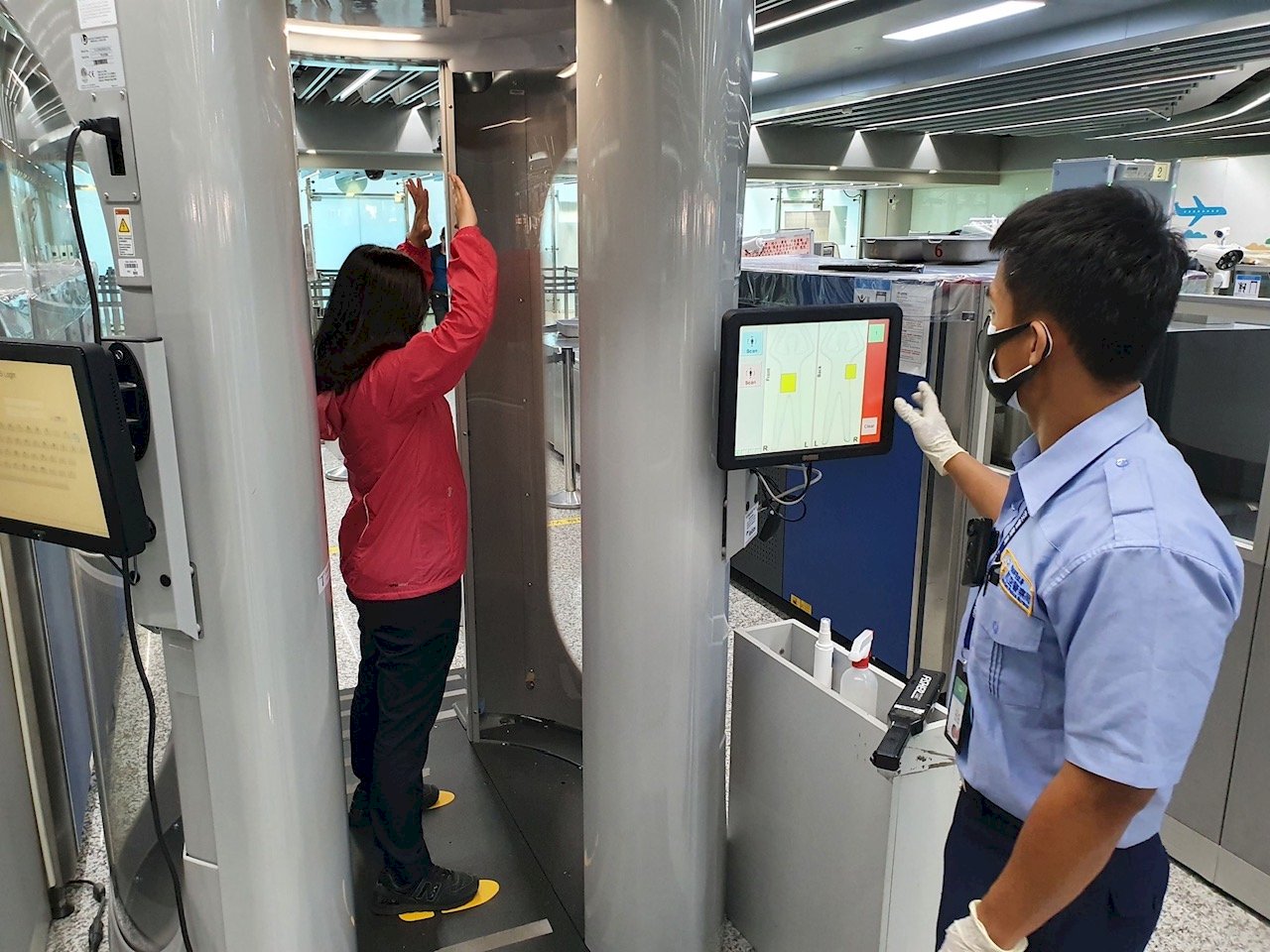 兼顧防疫與保安 桃機增設人體掃描儀、X光機自動化系統