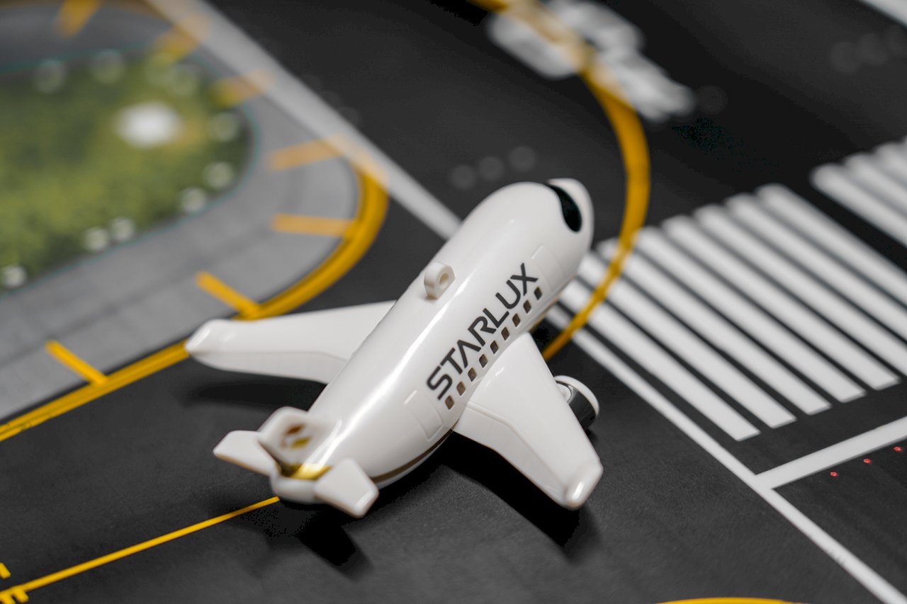 刷卡像登機 星宇航空3強聯手推出首款飛機造型icash2.0