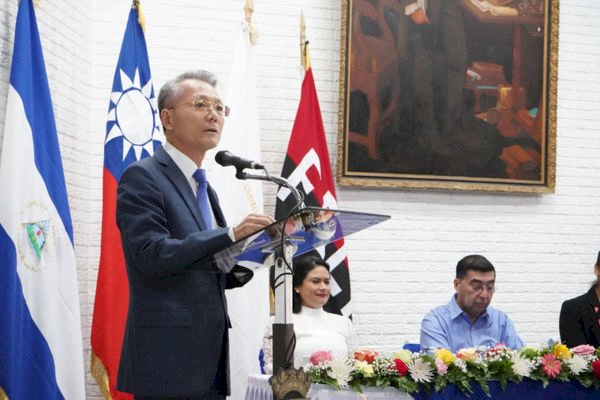 吳進木入籍尼加拉瓜惹議  綠委籲速返台釋疑