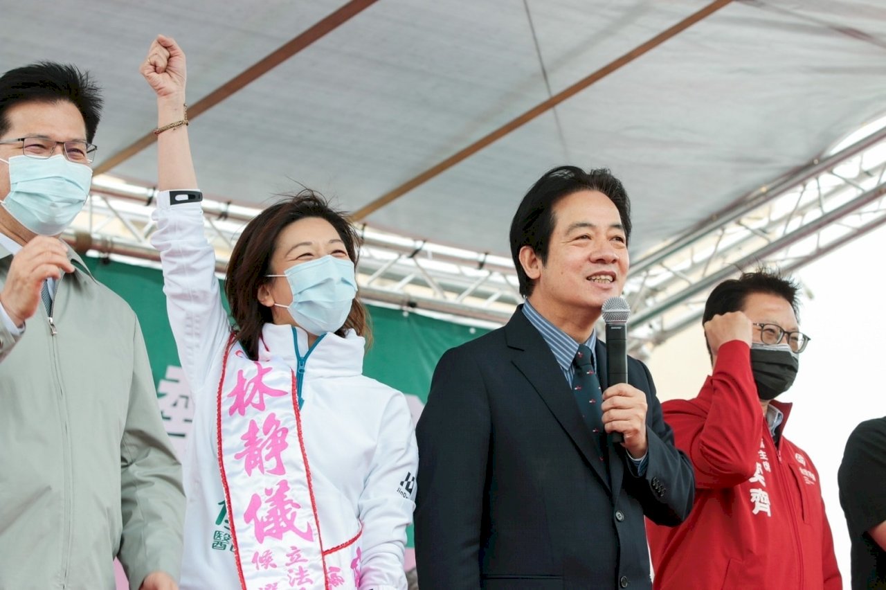 中二立委補選 藍綠陣營超隊掃街狂催票