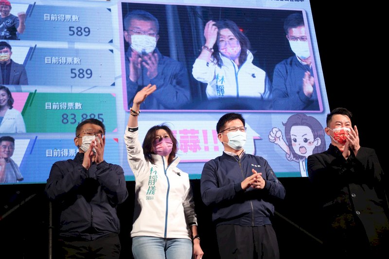 顏家票倉遭翻轉 立委補選林靜儀贏顏寬恒近8千票