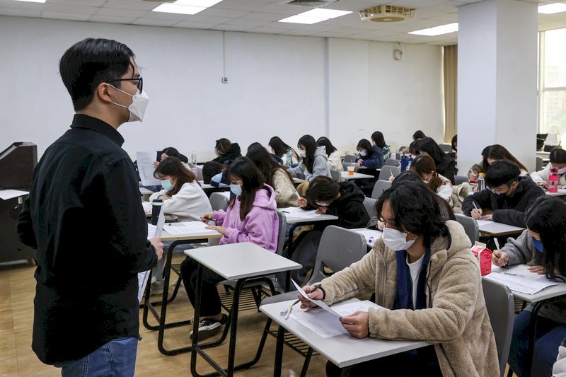 教育部擬政策引導 降低大學專案教師比例到6%