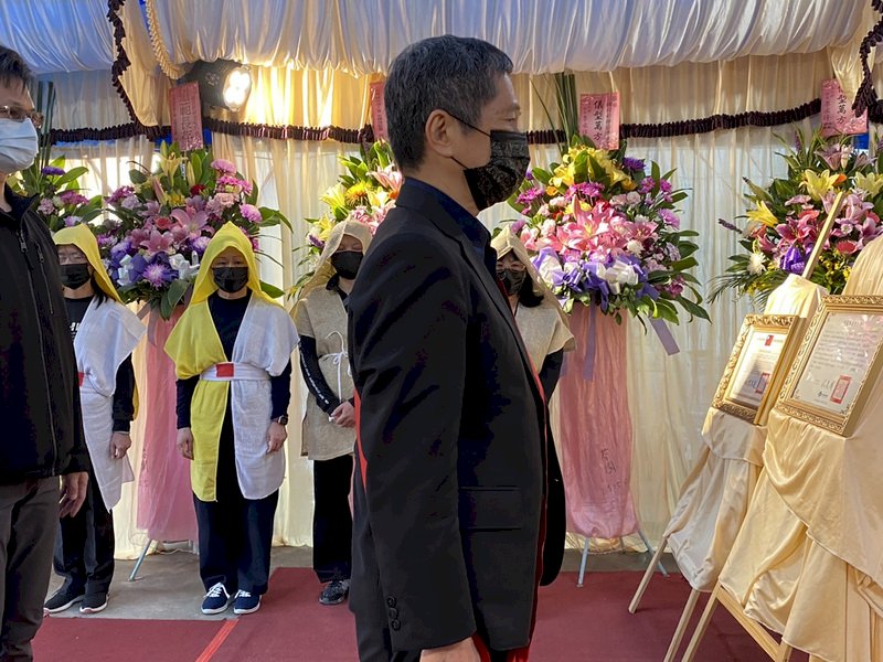 美濃客家八音團長鍾彩祥告別式 李永得出席感念