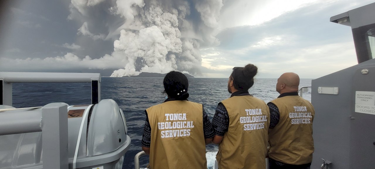 海底火山噴發全島斷訊 海外東加人焦急等待親友消息