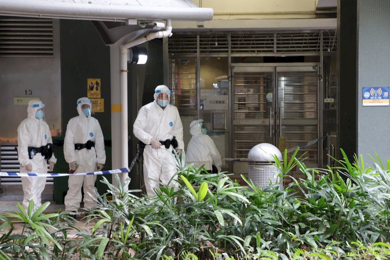 香港疫情重災區葵涌邨累計226例 兩大樓續圍封