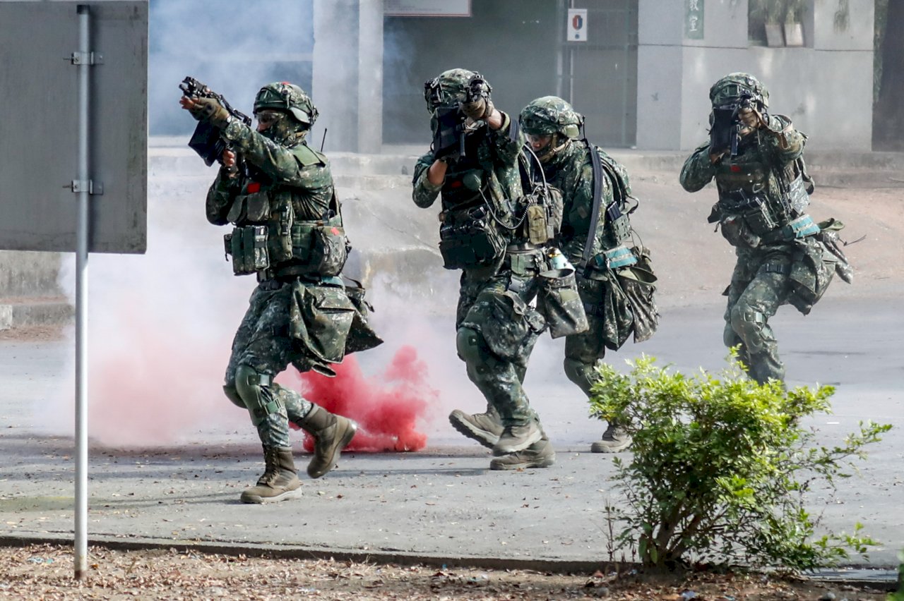 共軍若開打 全民國防可上戰場？！