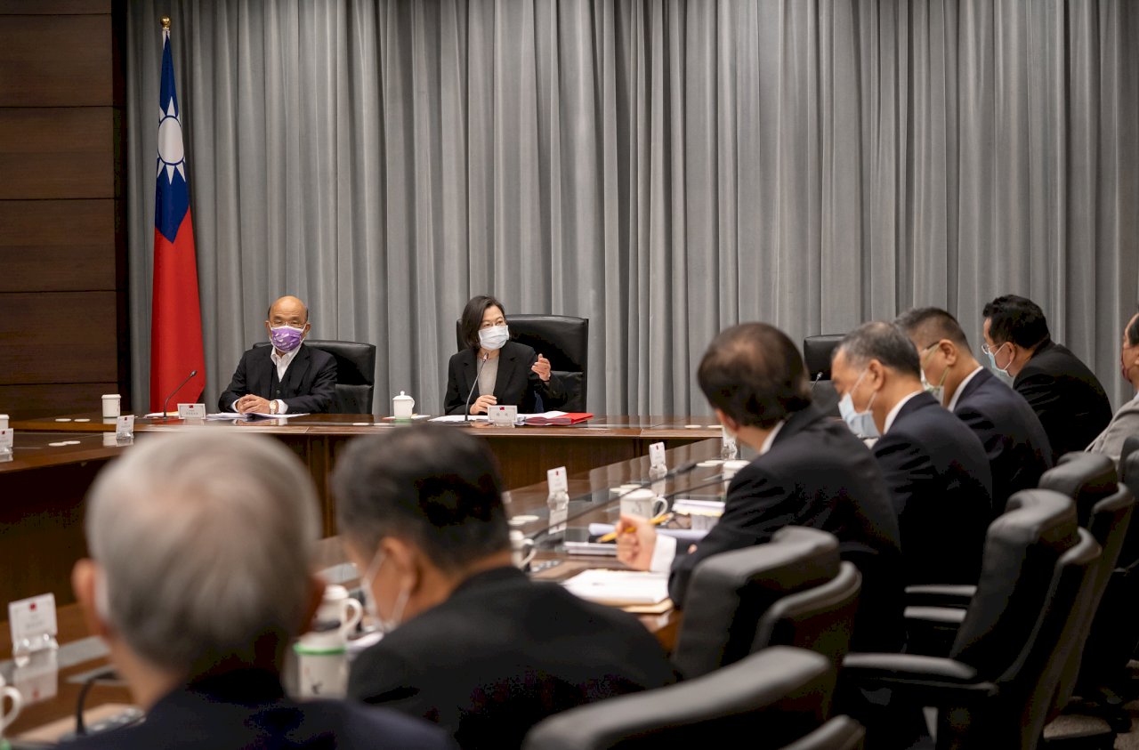 總統召開國安高層會議 研商烏克蘭情勢及春節防疫措施