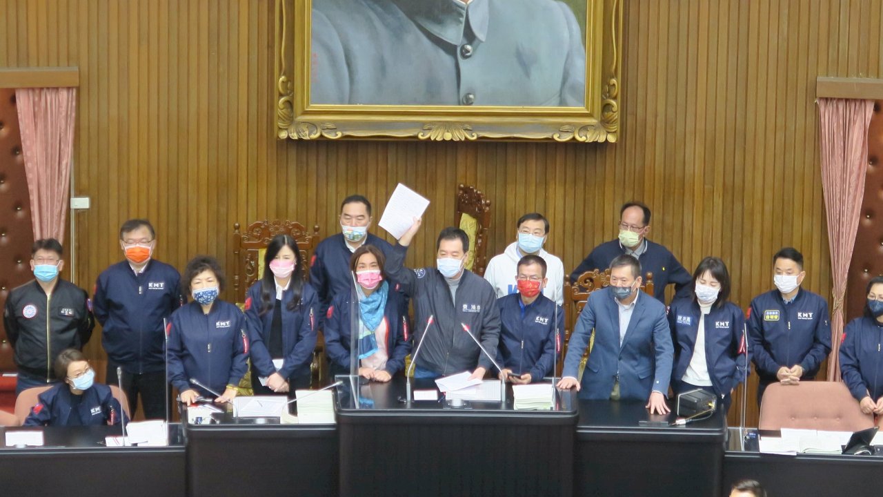 中央政府總預算三讀 刪減273億 改列2兆2,510億元