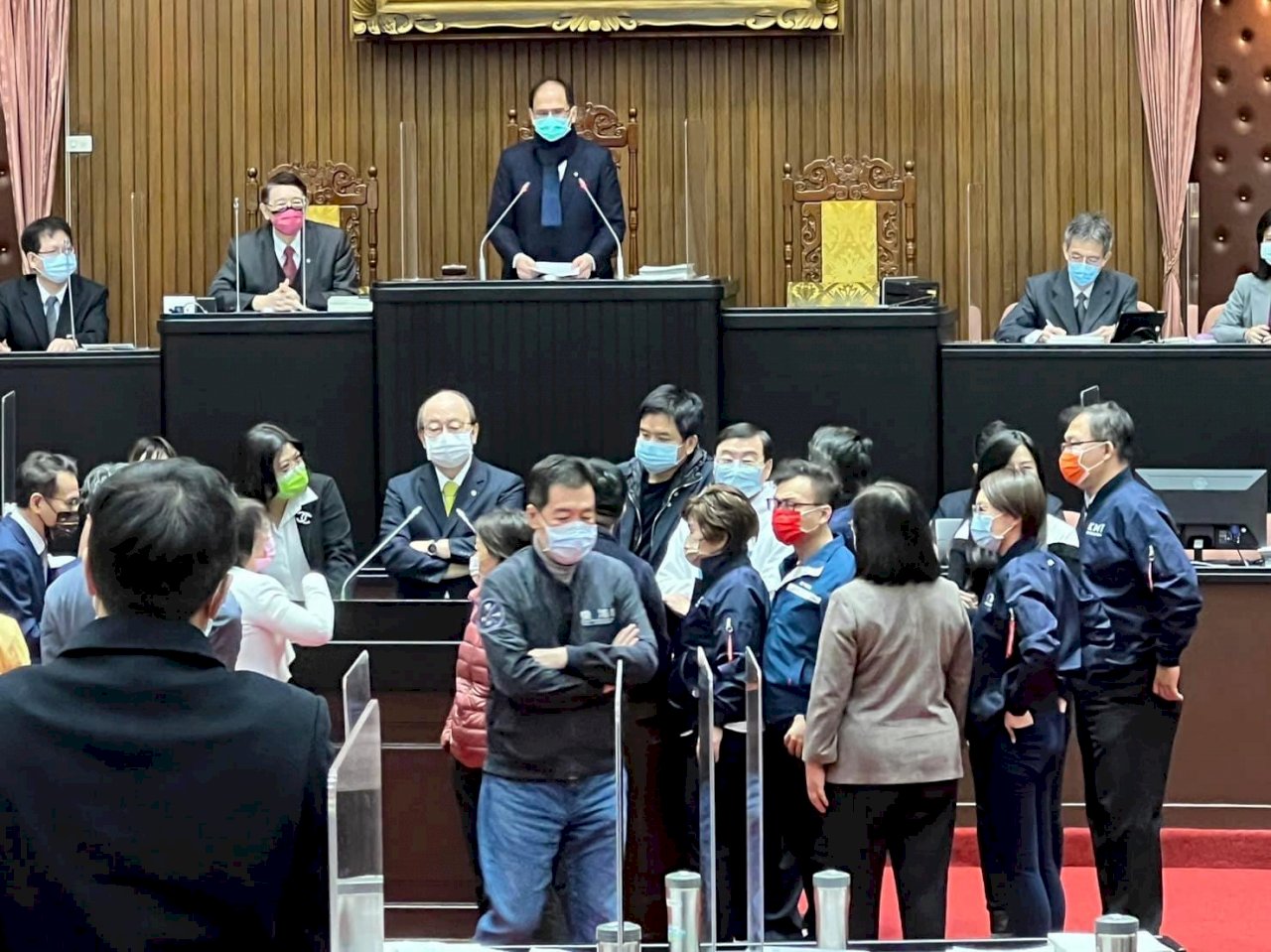 柯建銘發文數落 &nbsp;國民黨團：會付出代價