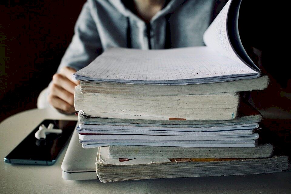 日本研究：邊聽音樂邊念書效率可能不佳