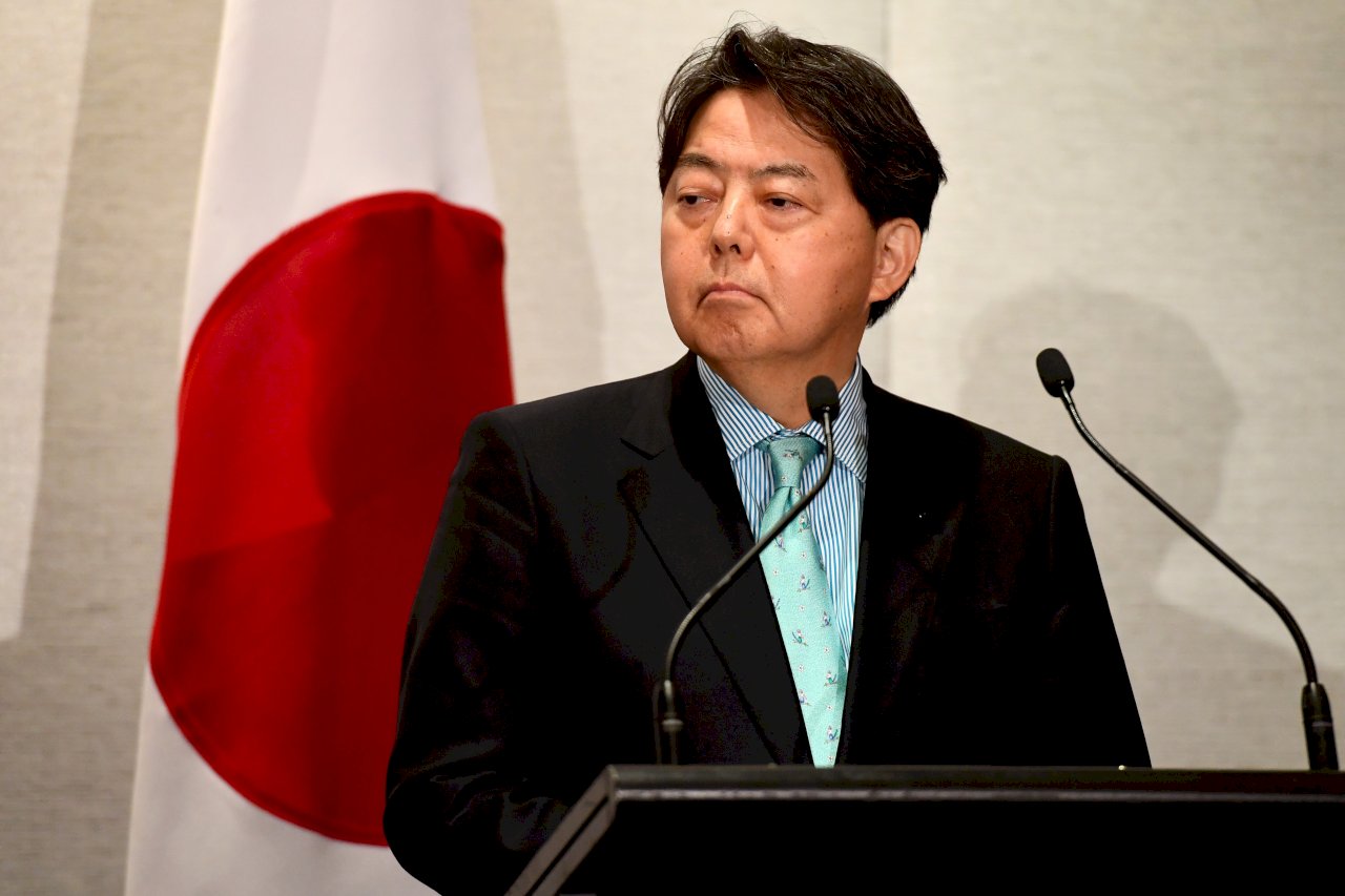 日外相認同美譴責中國射彈 要求立即停止軍演