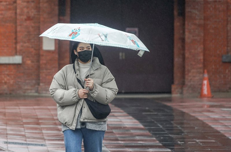 鋒面通過冷氣團南下 北部降雨多低溫下探13度