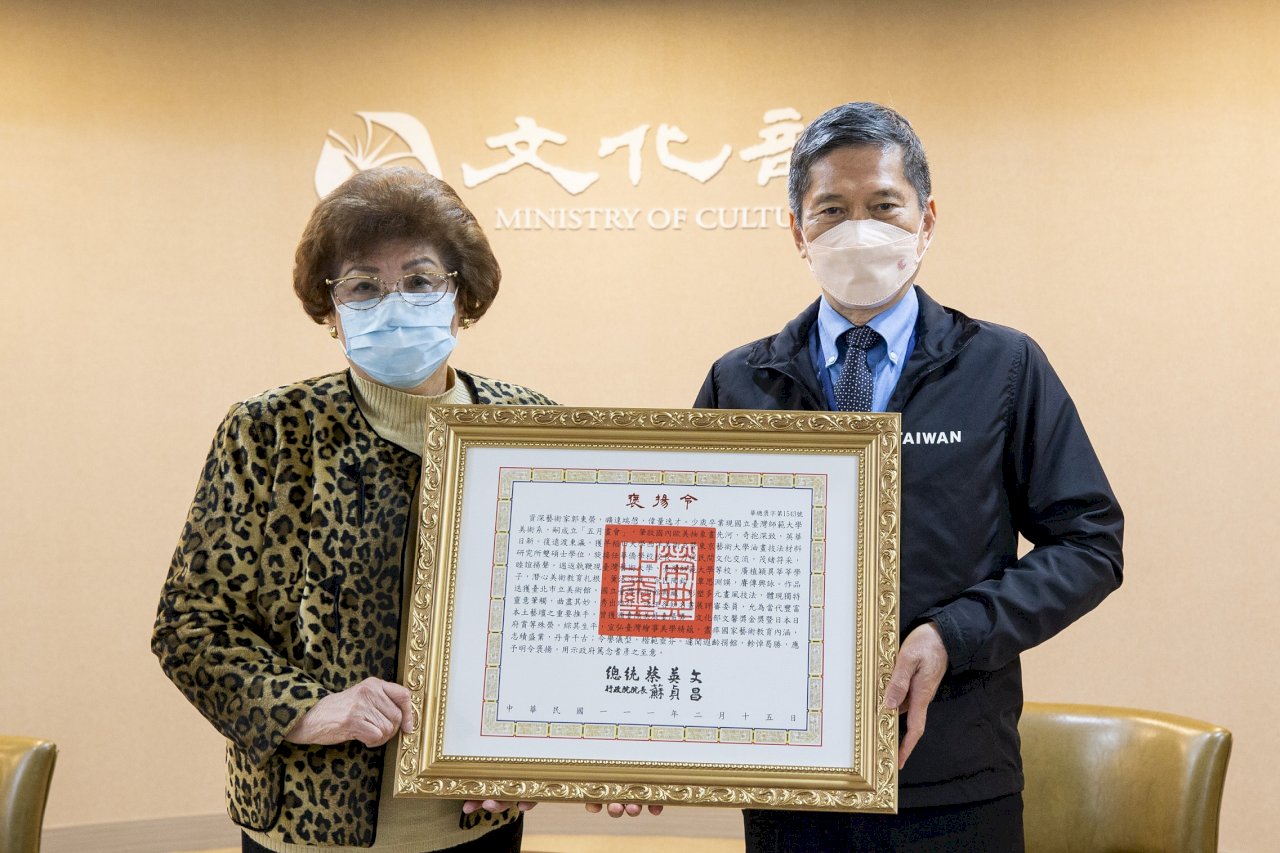五月畫會創始人郭東榮辭世 文化部長李永得代表頒贈總統褒揚令