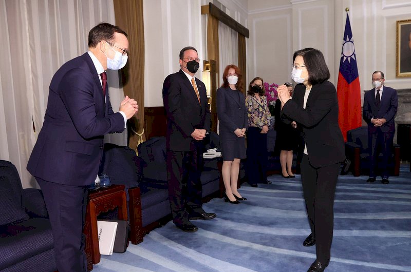 晉見蔡總統 穆倫：維護台海和平與穩定 美國會堅定承諾