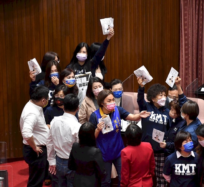 藍委發「跳電雞排」杯葛議事 立院要蘇揆提出停電專案報告