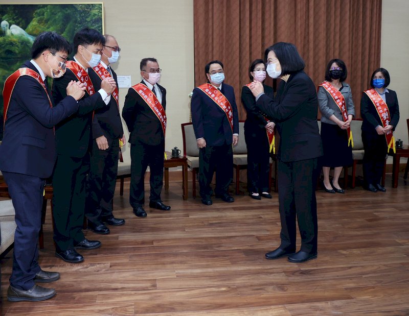 數位發展部將成立 總統：整合資源 全力助產業數位轉型