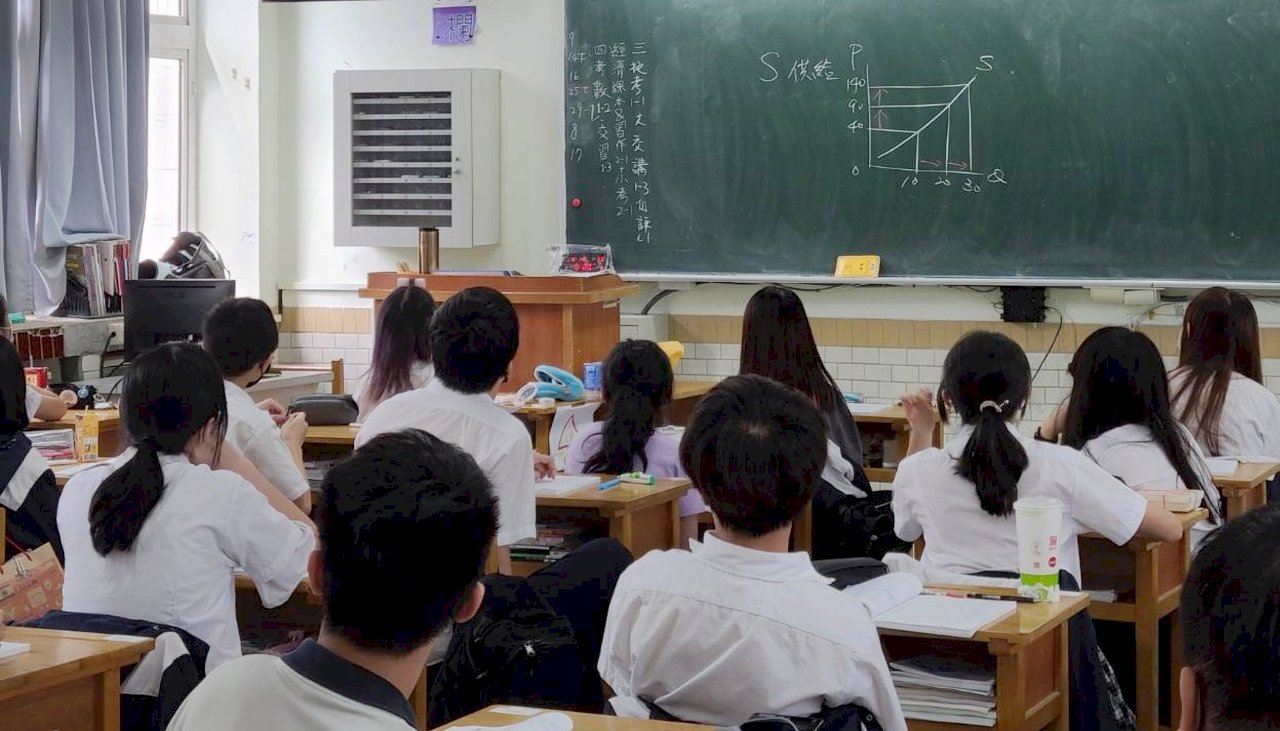 高中全面8點到校 學生決戰自主學習