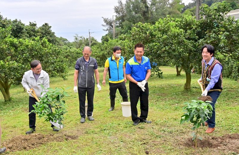 賴副總統：國人努力守住疫情 經濟成長表現良好