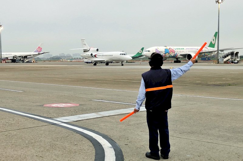 馬紹爾總統率團訪台  包機傍晚抵達桃園國際機場