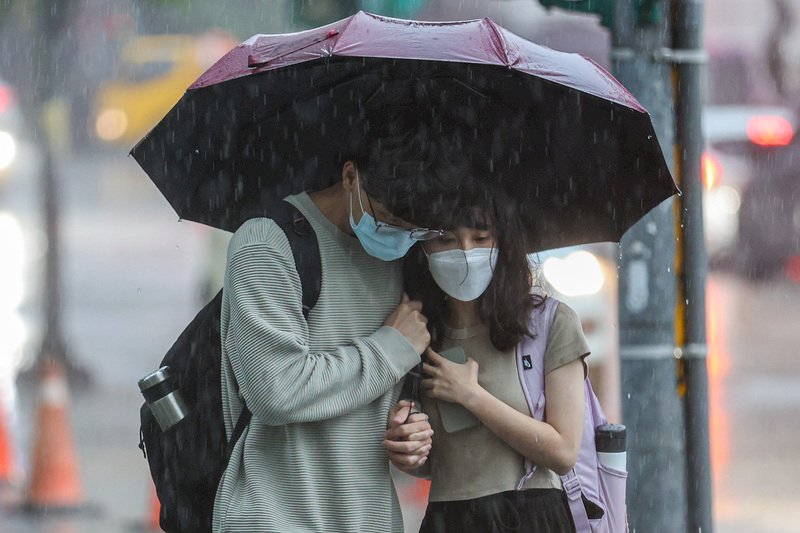 北北基大雨特報 中部以北入夜防15度低溫