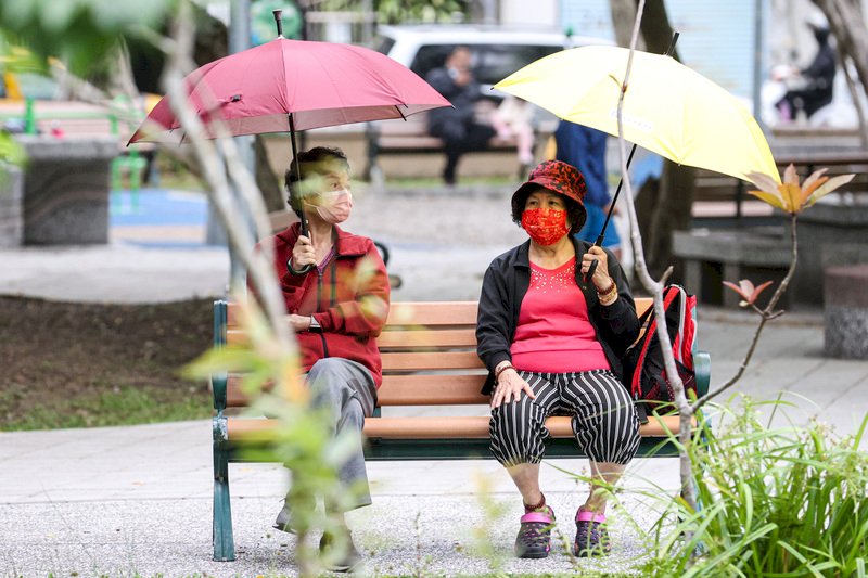 水氣增多降雨機率提高 沿海風強浪大留意長浪