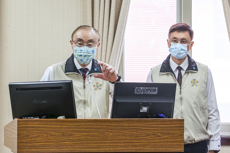 榮院榮家住民第三劑覆蓋率逾7成 馮世寬：續鼓勵長者接種